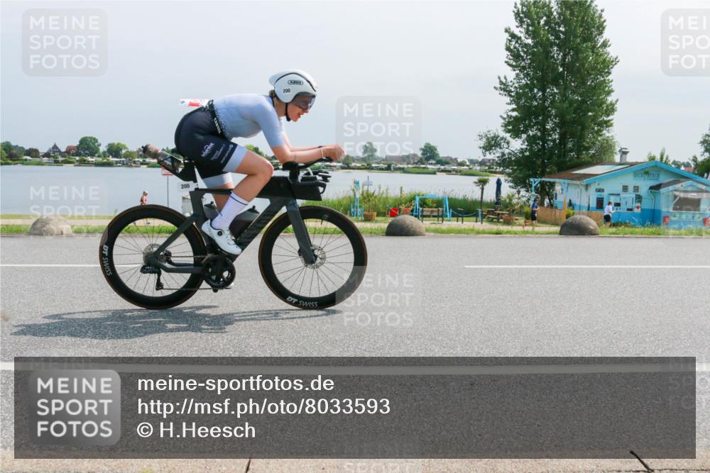 21.06.2025 - 27. Vierlanden-Triathlon H.Heesch http://msf.ph/oto/8033593 15.06.2025 11:40:53 Radfahren 162, 200, 722 meine-sportfotos.de