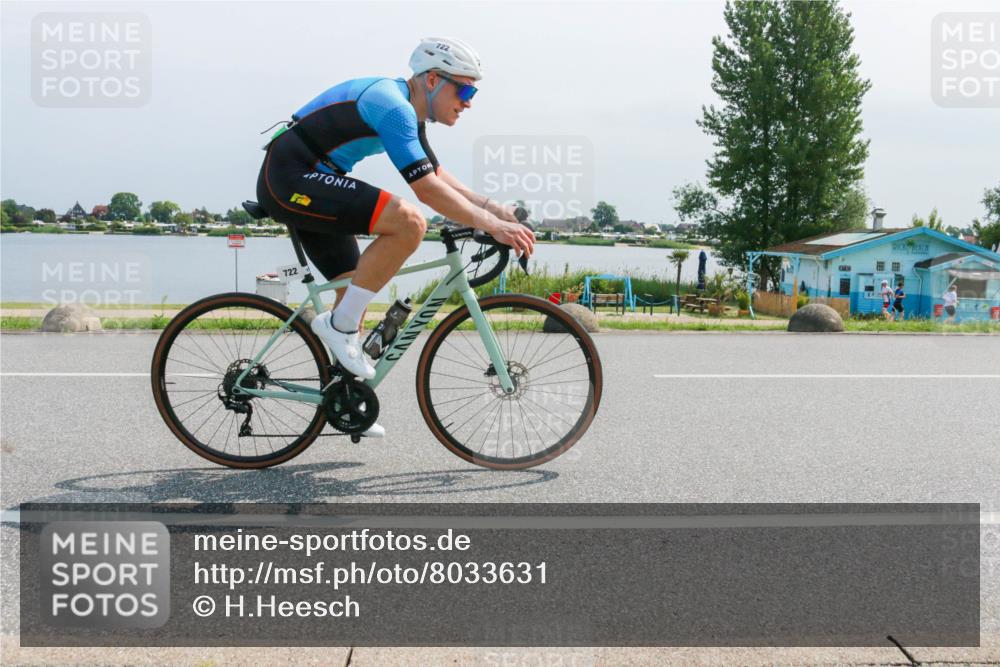 15.06.2025 - 27. Vierlanden-Triathlon H.Heesch http://msf.ph/oto/8033631 15.06.2025 11:40:55 Radfahren 200, 722 meine-sportfotos.de