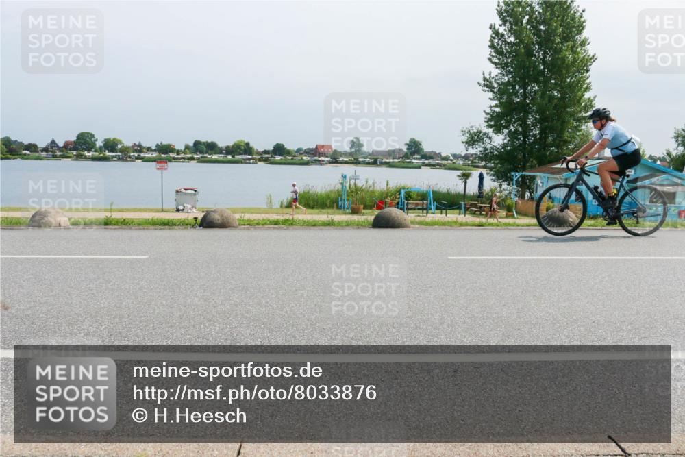21.06.2025 - 27. Vierlanden-Triathlon H.Heesch http://msf.ph/oto/8033876 15.06.2025 11:41:02 Radfahren 649, 883 meine-sportfotos.de