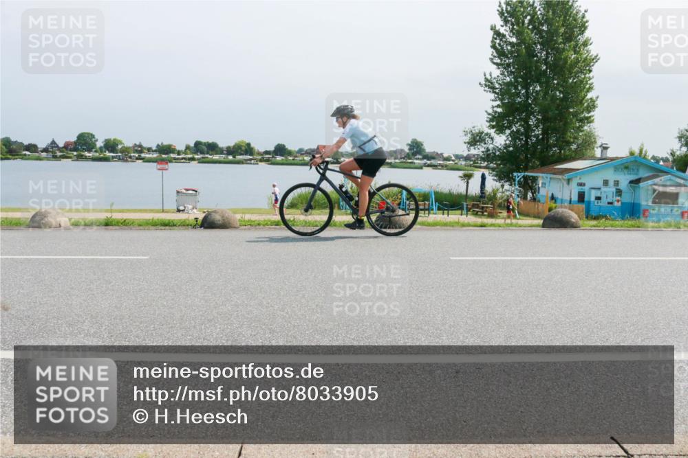 15.06.2025 - 27. Vierlanden-Triathlon H.Heesch http://msf.ph/oto/8033905 15.06.2025 11:41:03 Radfahren 649, 883 meine-sportfotos.de
