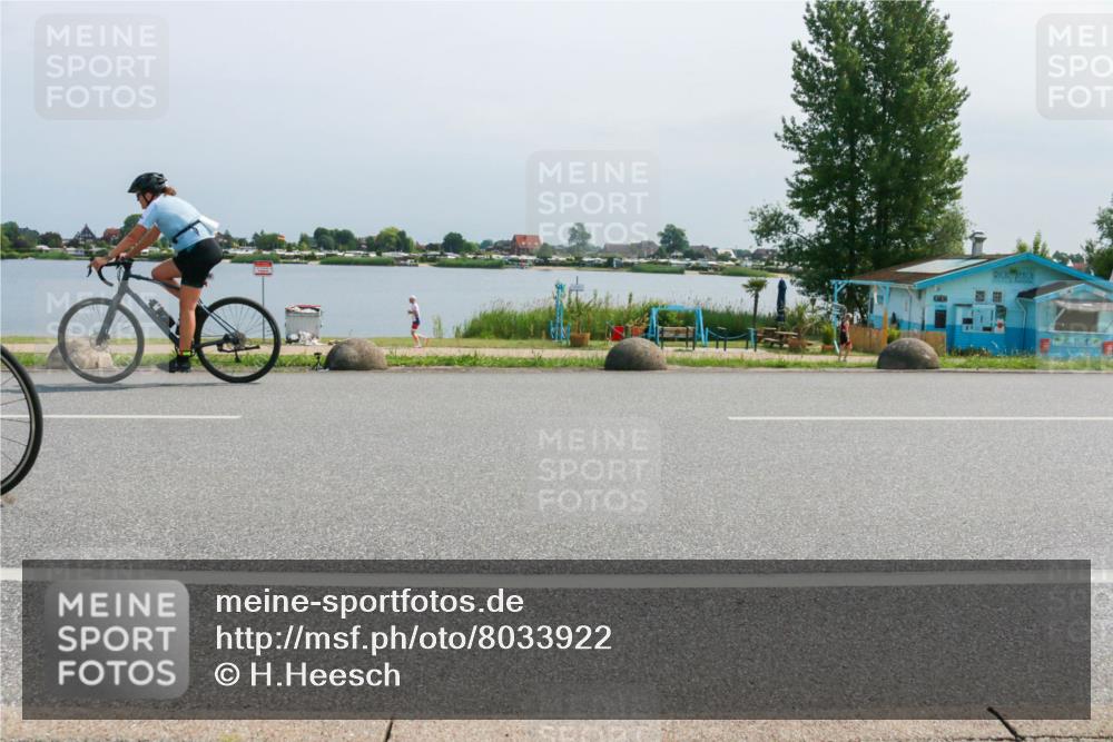 21.06.2025 - 27. Vierlanden-Triathlon H.Heesch http://msf.ph/oto/8033922 15.06.2025 11:41:03 Radfahren 649, 883 meine-sportfotos.de