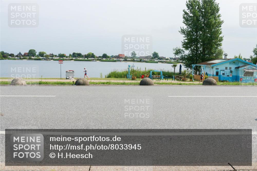21.06.2025 - 27. Vierlanden-Triathlon H.Heesch http://msf.ph/oto/8033945 15.06.2025 11:41:04 Radfahren 649, 883 meine-sportfotos.de