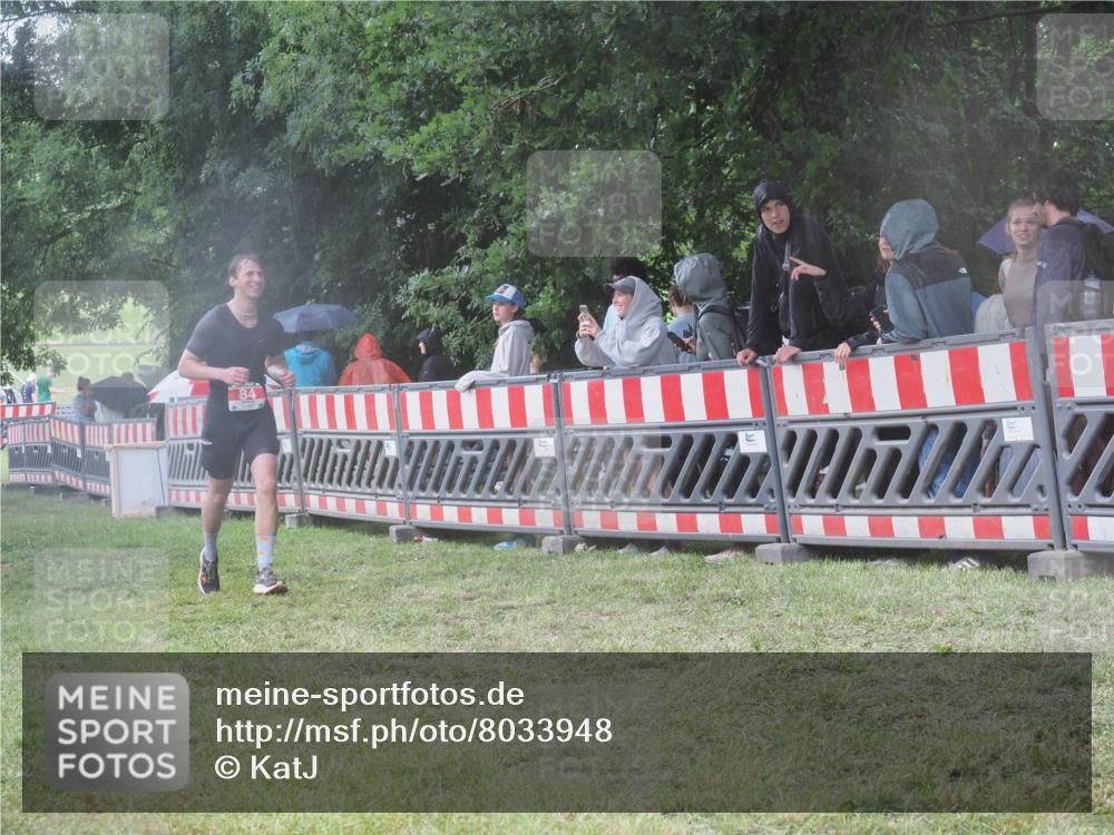 21.06.2025 - 27. Vierlanden-Triathlon KatJ http://msf.ph/oto/8033948 15.06.2025 13:47:11 Ziel 84, 1147 meine-sportfotos.de