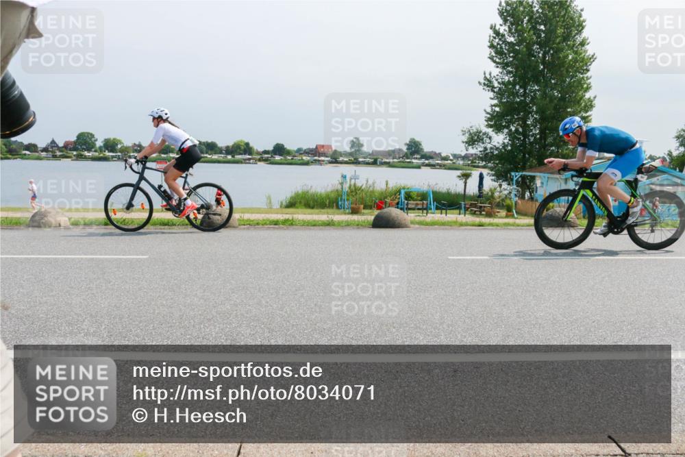 21.06.2025 - 27. Vierlanden-Triathlon H.Heesch http://msf.ph/oto/8034071 15.06.2025 11:41:08 Radfahren 715, 867, 883, 884 meine-sportfotos.de