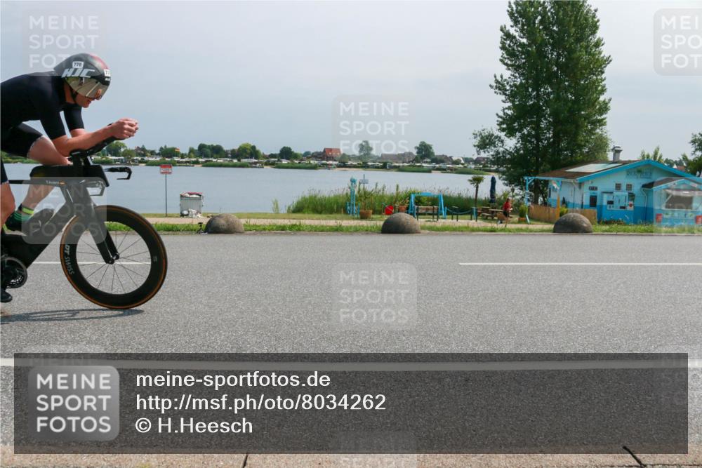 15.06.2025 - 27. Vierlanden-Triathlon H.Heesch http://msf.ph/oto/8034262 15.06.2025 11:41:13 Radfahren 715, 778, 867, 884 meine-sportfotos.de