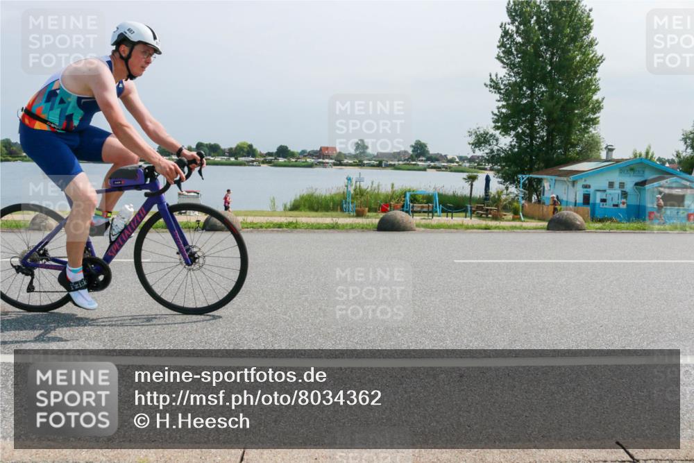 15.06.2025 - 27. Vierlanden-Triathlon H.Heesch http://msf.ph/oto/8034362 15.06.2025 11:41:42 Radfahren 657 meine-sportfotos.de