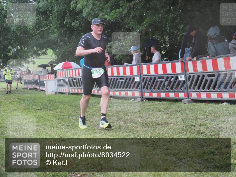 21.06.2025 - 27. Vierlanden-Triathlon KatJ http://msf.ph/oto/8034522 15.06.2025 13:49:10 Ziel 231, 825, 924, 1162 meine-sportfotos.de