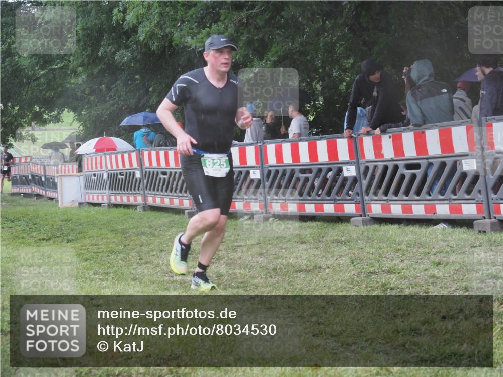 21.06.2025 - 27. Vierlanden-Triathlon KatJ http://msf.ph/oto/8034530 15.06.2025 13:49:10 Ziel 231, 825, 924, 1162 meine-sportfotos.de