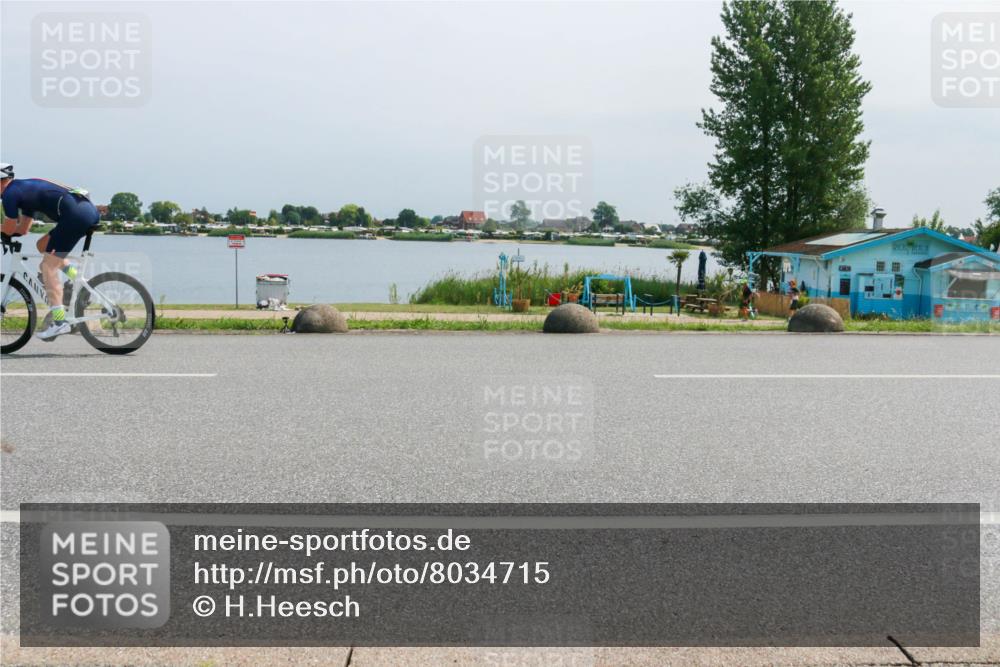 21.06.2025 - 27. Vierlanden-Triathlon H.Heesch http://msf.ph/oto/8034715 15.06.2025 11:42:57 Radfahren 217, 642 meine-sportfotos.de