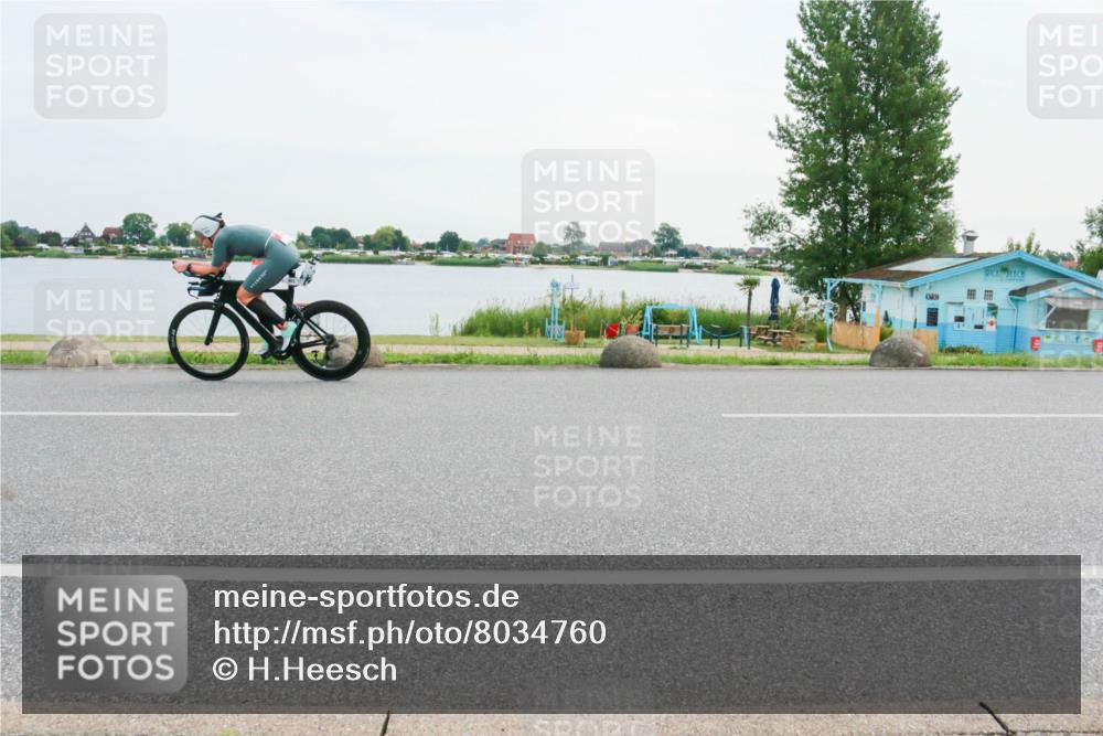 15.06.2025 - 27. Vierlanden-Triathlon H.Heesch http://msf.ph/oto/8034760 15.06.2025 10:43:09 Radfahren 74, 102, 202, 236 meine-sportfotos.de