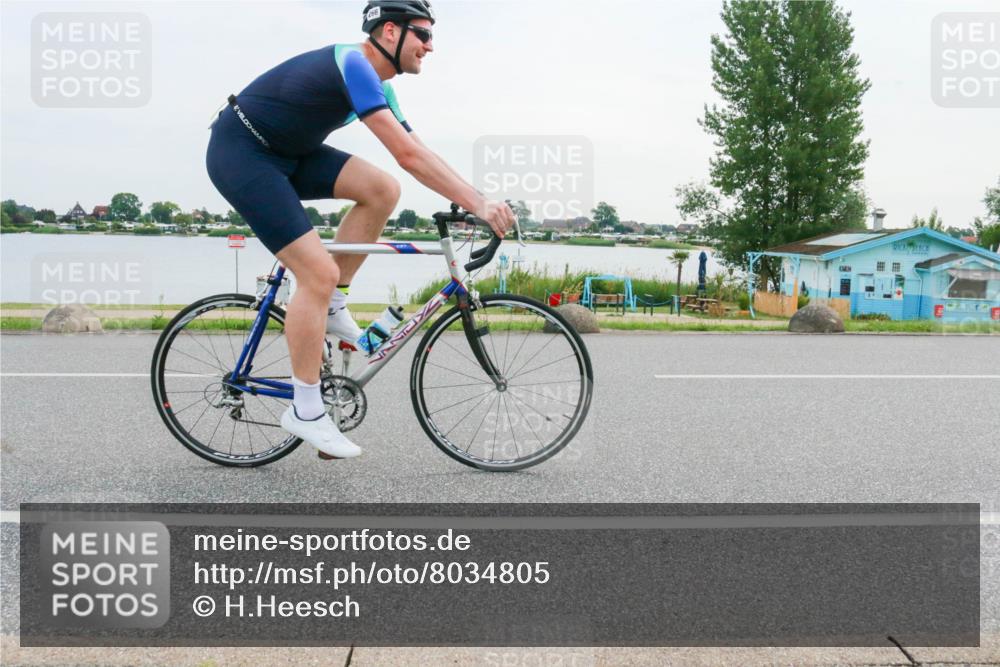 15.06.2025 - 27. Vierlanden-Triathlon H.Heesch http://msf.ph/oto/8034805 15.06.2025 10:43:18 Radfahren 65, 124, 160, 266 meine-sportfotos.de