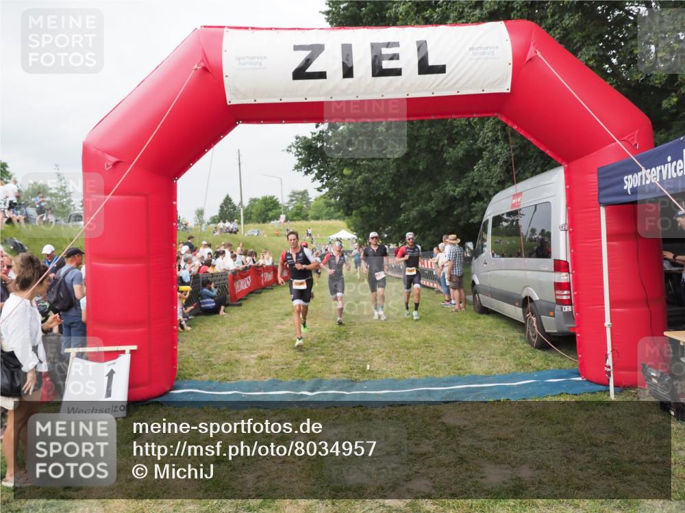 21.06.2025 - 27. Vierlanden-Triathlon MichiJ http://msf.ph/oto/8034957 15.06.2026 12:58:50 Ziel 111, 122, 662, 995, 996, 997, 998, 1010, 1011, 1012 meine-sportfotos.de