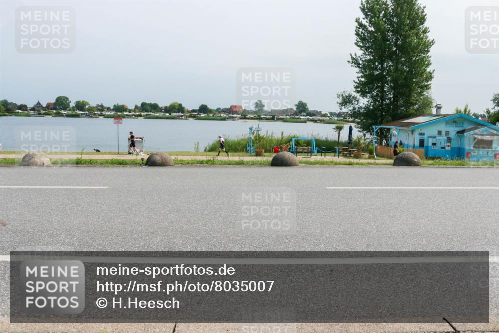 21.06.2025 - 27. Vierlanden-Triathlon H.Heesch http://msf.ph/oto/8035007 15.06.2025 11:43:24 Radfahren 637, 747, 810 meine-sportfotos.de