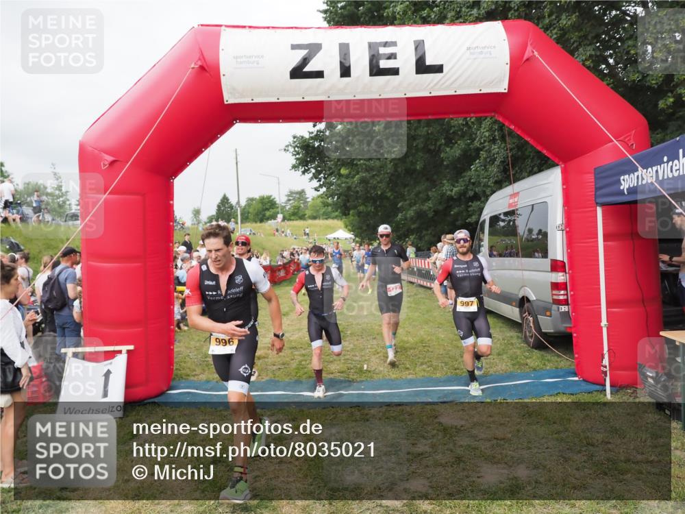 21.06.2025 - 27. Vierlanden-Triathlon MichiJ http://msf.ph/oto/8035021 15.06.2026 12:58:52 Ziel 122, 662, 995, 996, 997, 998, 1010, 1011, 1012, 1013 meine-sportfotos.de