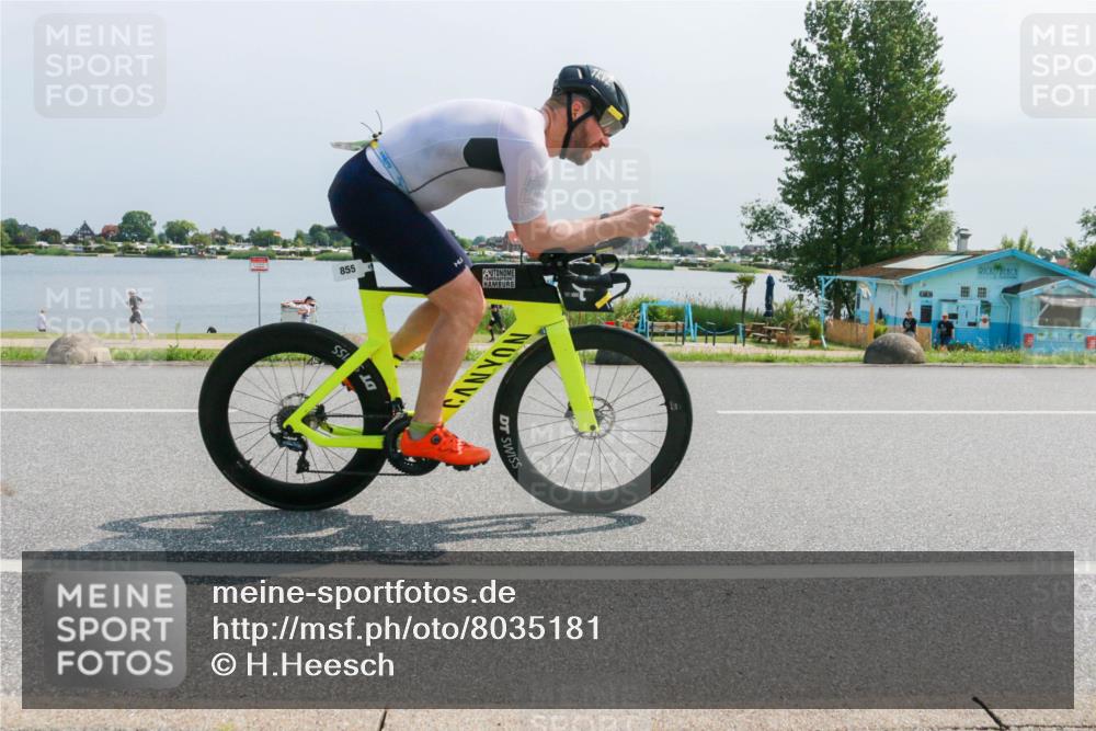 21.06.2025 - 27. Vierlanden-Triathlon H.Heesch http://msf.ph/oto/8035181 15.06.2025 11:43:35 Radfahren 686, 714, 731, 844, 855 meine-sportfotos.de