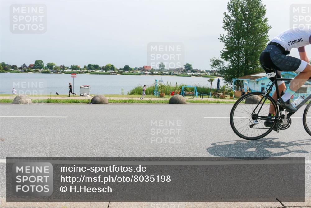 21.06.2025 - 27. Vierlanden-Triathlon H.Heesch http://msf.ph/oto/8035198 15.06.2025 11:43:38 Radfahren 714, 731, 738, 855 meine-sportfotos.de