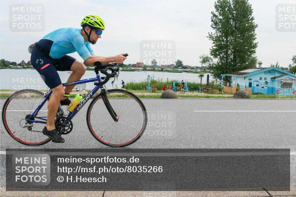 15.06.2025 - 27. Vierlanden-Triathlon H.Heesch http://msf.ph/oto/8035266 15.06.2025 10:44:43 Radfahren 133, 154, 161, 434 meine-sportfotos.de