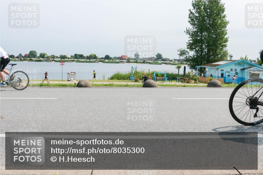 21.06.2025 - 27. Vierlanden-Triathlon H.Heesch http://msf.ph/oto/8035300 15.06.2025 11:43:45 Radfahren 58, 210, 738 meine-sportfotos.de