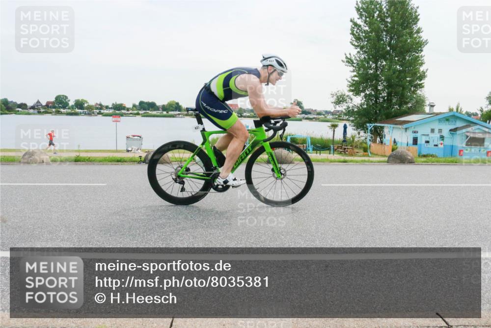 15.06.2025 - 27. Vierlanden-Triathlon H.Heesch http://msf.ph/oto/8035381 15.06.2025 10:44:58 Radfahren 58, 188, 196, 437, 467 meine-sportfotos.de
