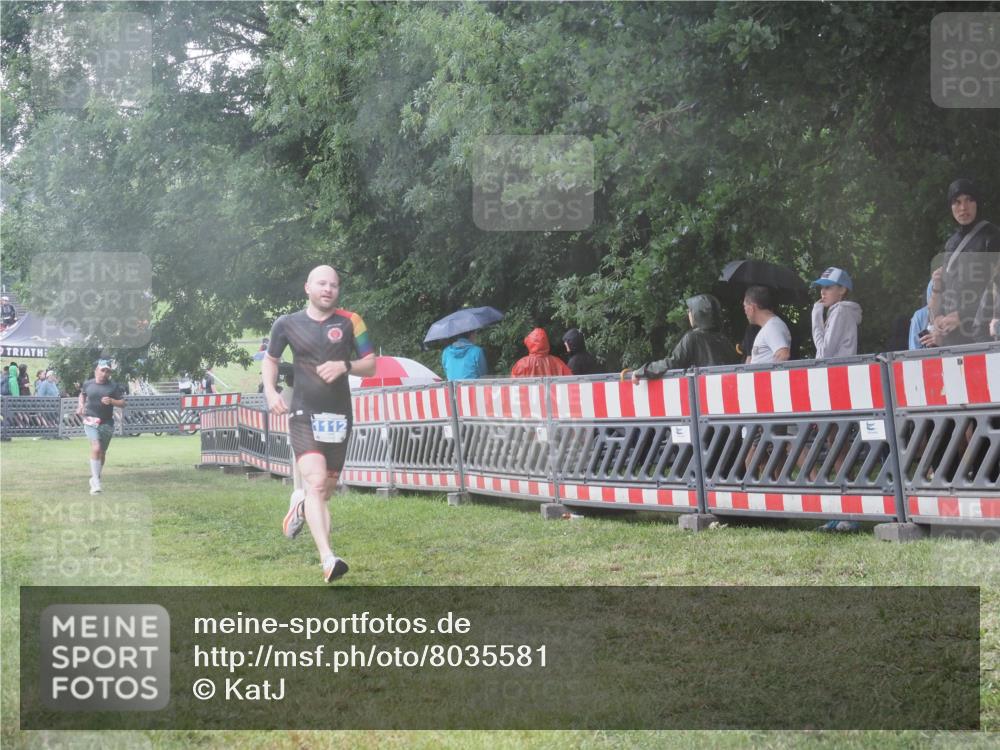 21.06.2025 - 27. Vierlanden-Triathlon KatJ http://msf.ph/oto/8035581 15.06.2025 13:52:12 Ziel 23, 1112, 1117, 1163 meine-sportfotos.de