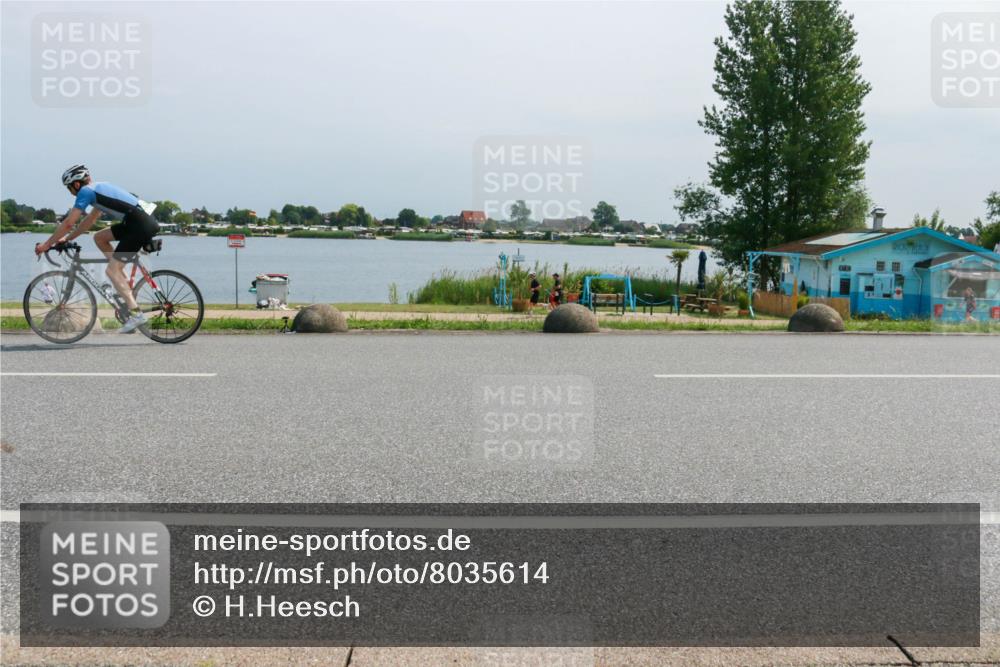 21.06.2025 - 27. Vierlanden-Triathlon H.Heesch http://msf.ph/oto/8035614 15.06.2025 11:44:09 Radfahren 163, 683, 691, 793 meine-sportfotos.de