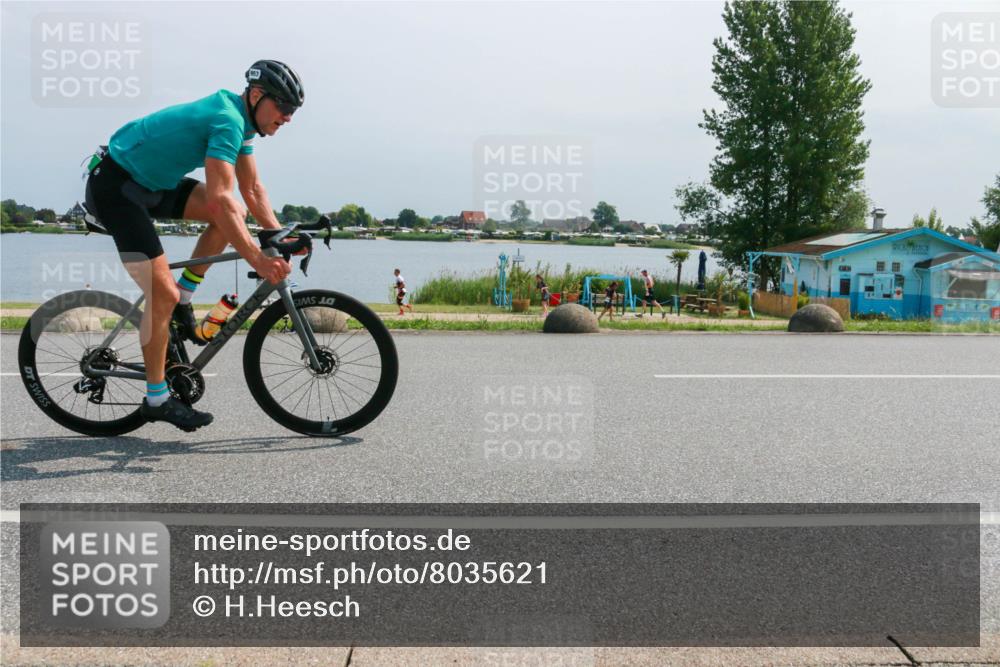 21.06.2025 - 27. Vierlanden-Triathlon H.Heesch http://msf.ph/oto/8035621 15.06.2025 11:44:20 Radfahren 953 meine-sportfotos.de
