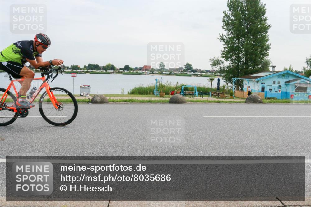 15.06.2025 - 27. Vierlanden-Triathlon H.Heesch http://msf.ph/oto/8035686 15.06.2025 10:45:27 Radfahren 10, 183, 252, 321, 349, 395, 413, 442 meine-sportfotos.de