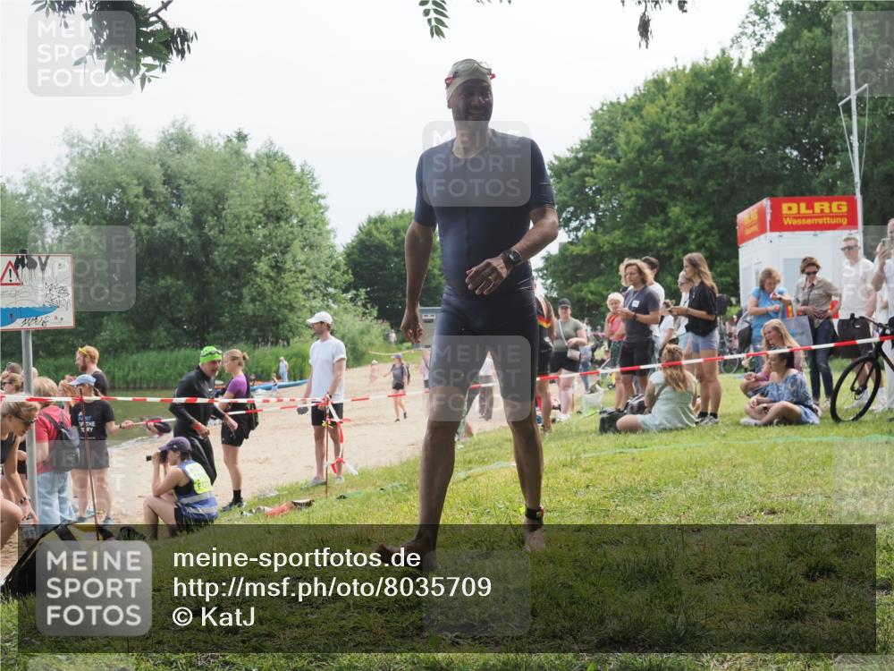 15.06.2025 - 27. Vierlanden-Triathlon KatJ http://msf.ph/oto/8035709 15.06.2025 11:20:34 Schwimmen 838, 890, 926, 969 meine-sportfotos.de