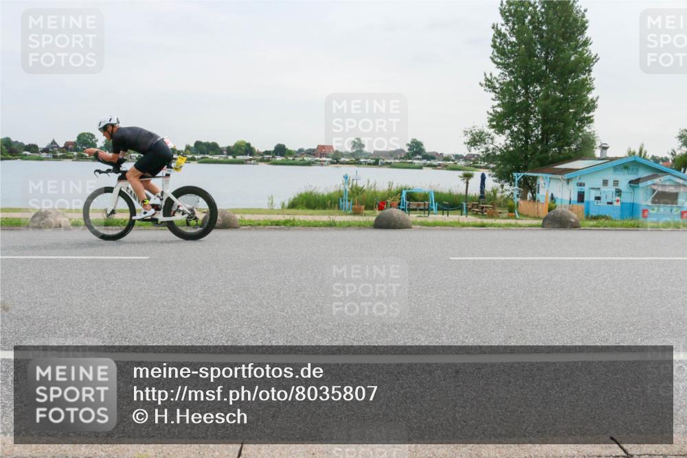 15.06.2025 - 27. Vierlanden-Triathlon H.Heesch http://msf.ph/oto/8035807 15.06.2025 10:46:11 Radfahren 153, 457 meine-sportfotos.de