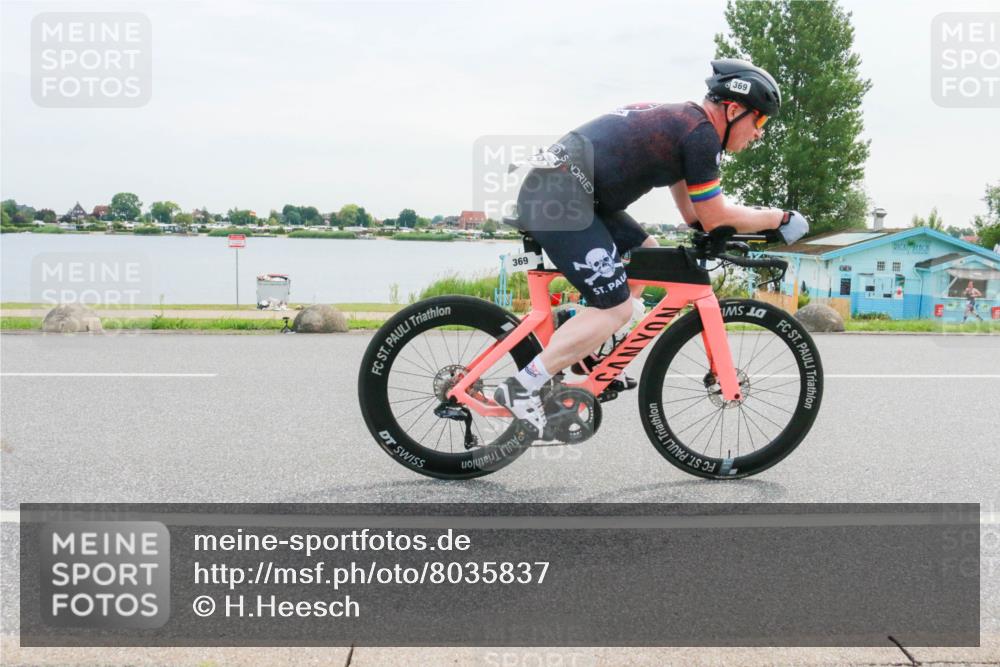 15.06.2025 - 27. Vierlanden-Triathlon H.Heesch http://msf.ph/oto/8035837 15.06.2025 10:46:31 Radfahren 369 meine-sportfotos.de