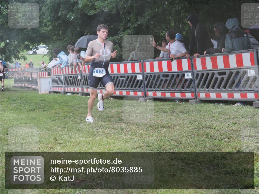 21.06.2025 - 27. Vierlanden-Triathlon KatJ http://msf.ph/oto/8035885 15.06.2025 13:53:03 Ziel 48, 1128, 1130, 1161 meine-sportfotos.de