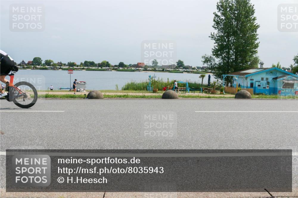 21.06.2025 - 27. Vierlanden-Triathlon H.Heesch http://msf.ph/oto/8035943 15.06.2025 11:44:59 Radfahren 643, 746, 808 meine-sportfotos.de