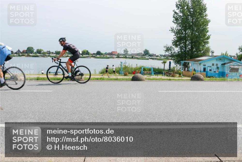 21.06.2025 - 27. Vierlanden-Triathlon H.Heesch http://msf.ph/oto/8036010 15.06.2025 11:45:01 Radfahren 643, 644, 746, 808 meine-sportfotos.de