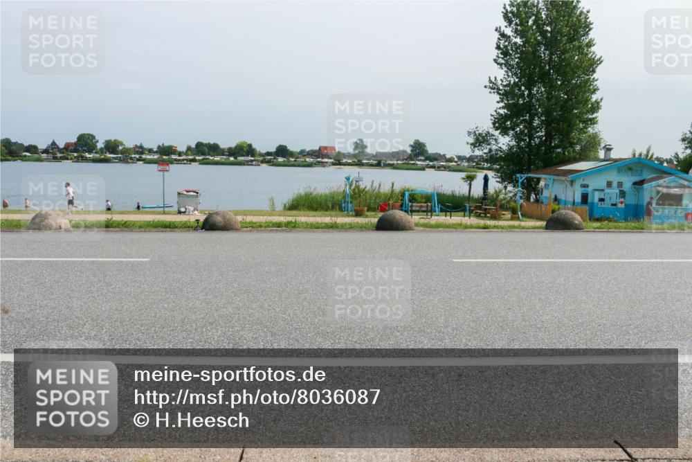 21.06.2025 - 27. Vierlanden-Triathlon H.Heesch http://msf.ph/oto/8036087 15.06.2025 11:45:06 Radfahren 643, 644, 782, 808, 840 meine-sportfotos.de