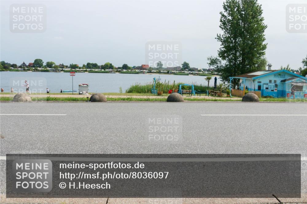 21.06.2025 - 27. Vierlanden-Triathlon H.Heesch http://msf.ph/oto/8036097 15.06.2025 11:45:06 Radfahren 643, 644, 782, 808, 840 meine-sportfotos.de