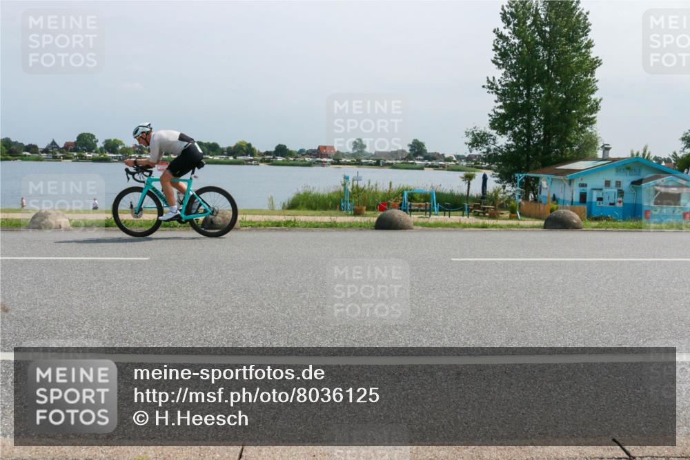 21.06.2025 - 27. Vierlanden-Triathlon H.Heesch http://msf.ph/oto/8036125 15.06.2025 11:45:11 Radfahren 636, 641, 667, 782, 840 meine-sportfotos.de