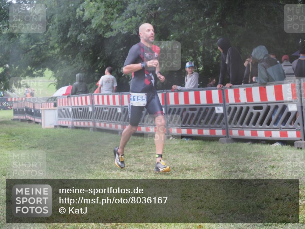 21.06.2025 - 27. Vierlanden-Triathlon KatJ http://msf.ph/oto/8036167 15.06.2025 13:53:40 Ziel 1155 meine-sportfotos.de
