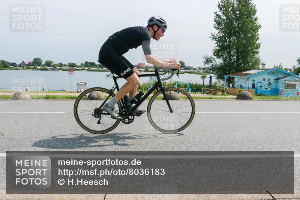 21.06.2025 - 27. Vierlanden-Triathlon H.Heesch http://msf.ph/oto/8036183 15.06.2025 11:45:21 Radfahren 794, 797, 947 meine-sportfotos.de
