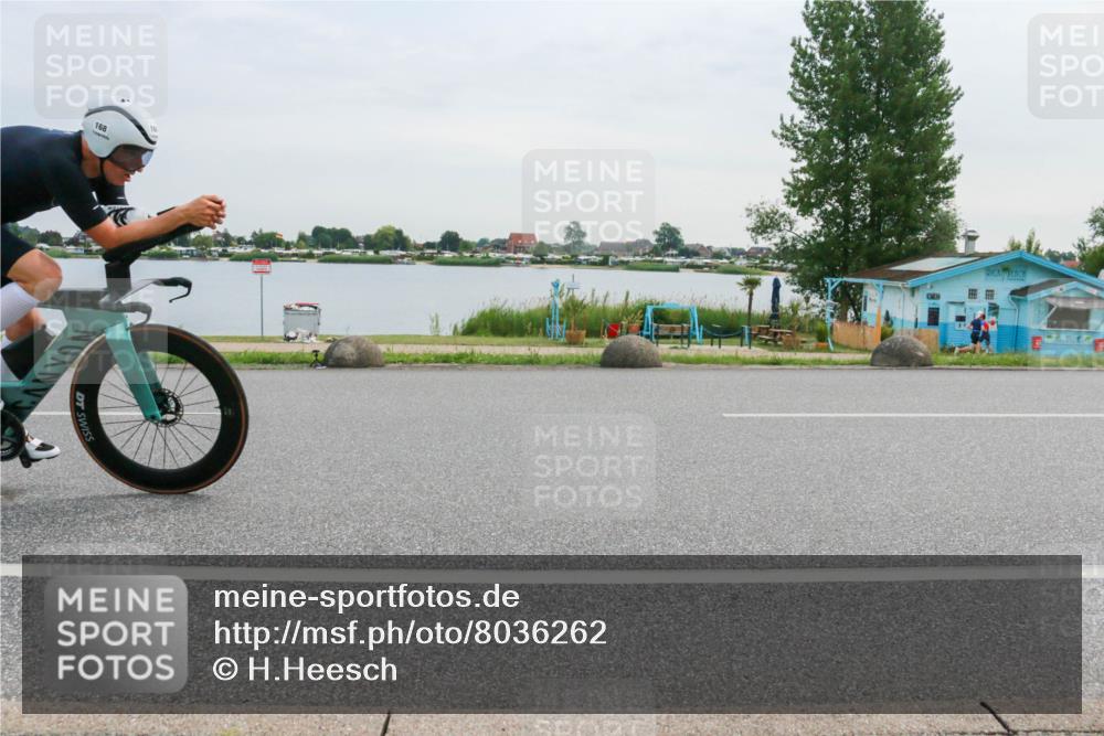 15.06.2025 - 27. Vierlanden-Triathlon H.Heesch http://msf.ph/oto/8036262 15.06.2025 10:47:54 Radfahren 37, 168, 172, 396, 1397 meine-sportfotos.de