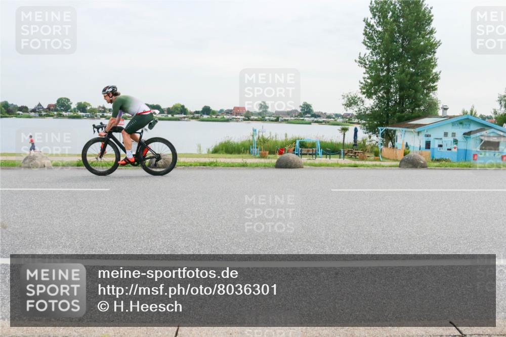 15.06.2025 - 27. Vierlanden-Triathlon H.Heesch http://msf.ph/oto/8036301 15.06.2025 10:48:03 Radfahren 27, 109, 142 meine-sportfotos.de