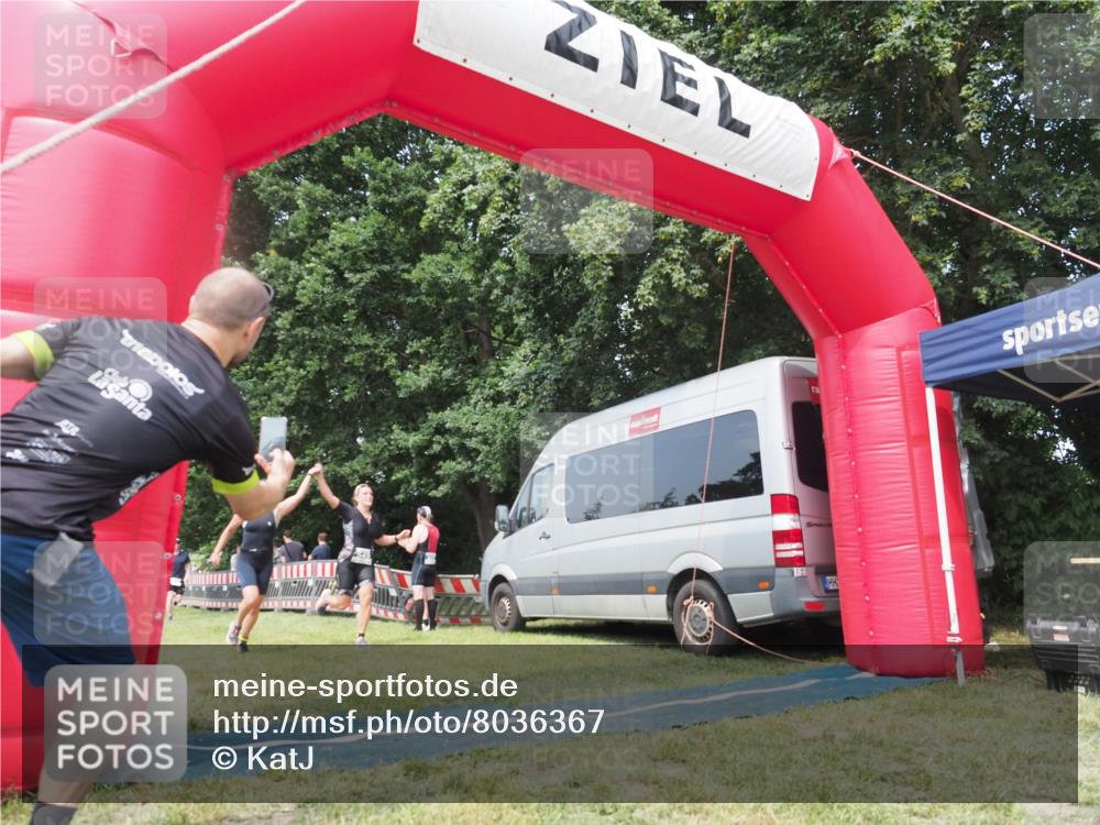 15.06.2025 - 27. Vierlanden-Triathlon KatJ http://msf.ph/oto/8036367 15.06.2025 11:25:18 Schwimmen  meine-sportfotos.de