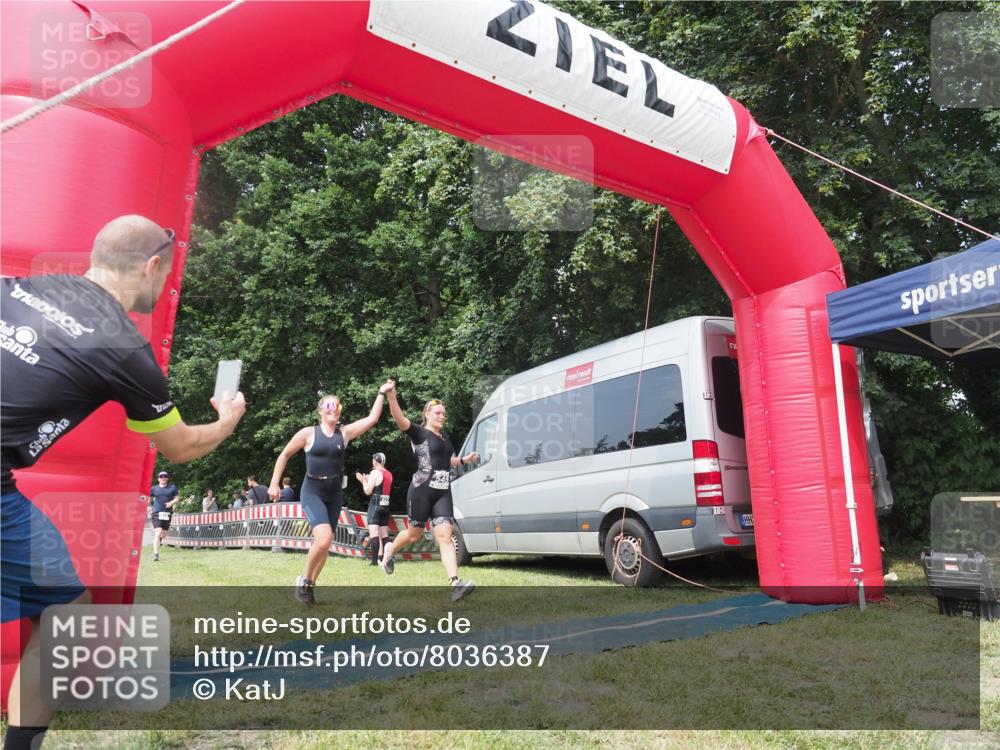 15.06.2025 - 27. Vierlanden-Triathlon KatJ http://msf.ph/oto/8036387 15.06.2025 11:25:19 Schwimmen  meine-sportfotos.de
