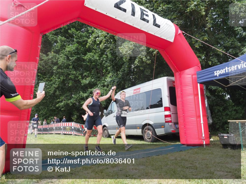 15.06.2025 - 27. Vierlanden-Triathlon KatJ http://msf.ph/oto/8036401 15.06.2025 11:25:19 Schwimmen  meine-sportfotos.de