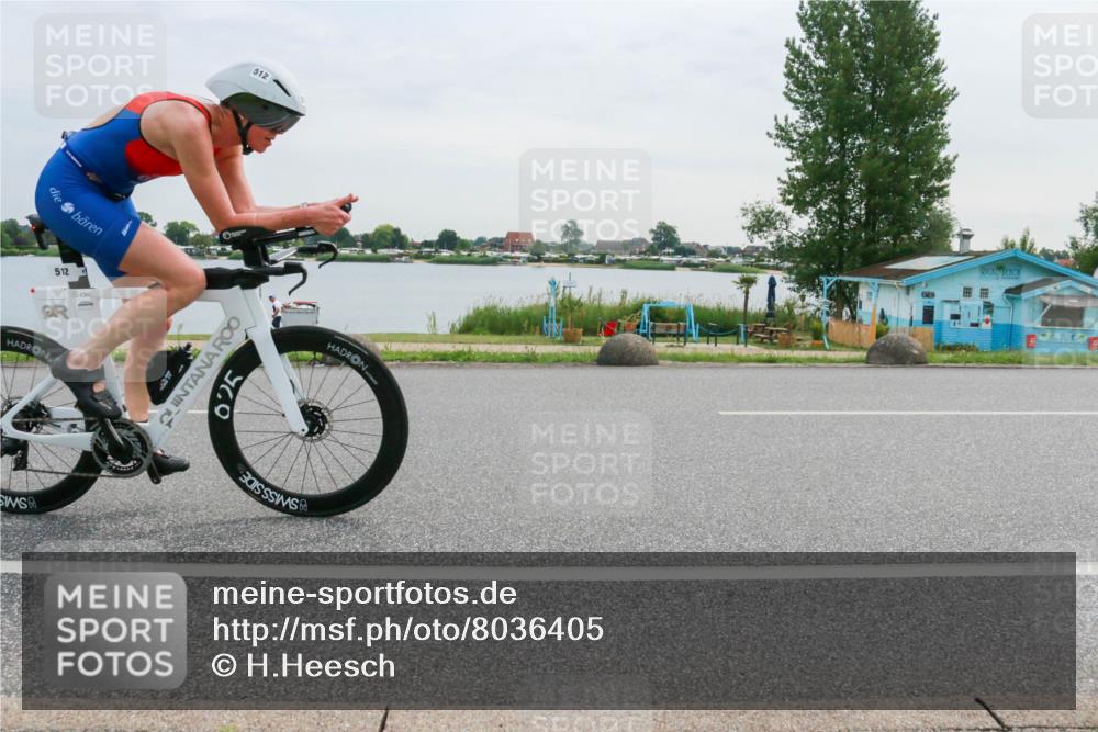 15.06.2025 - 27. Vierlanden-Triathlon H.Heesch http://msf.ph/oto/8036405 15.06.2025 10:48:35 Radfahren 376, 512 meine-sportfotos.de