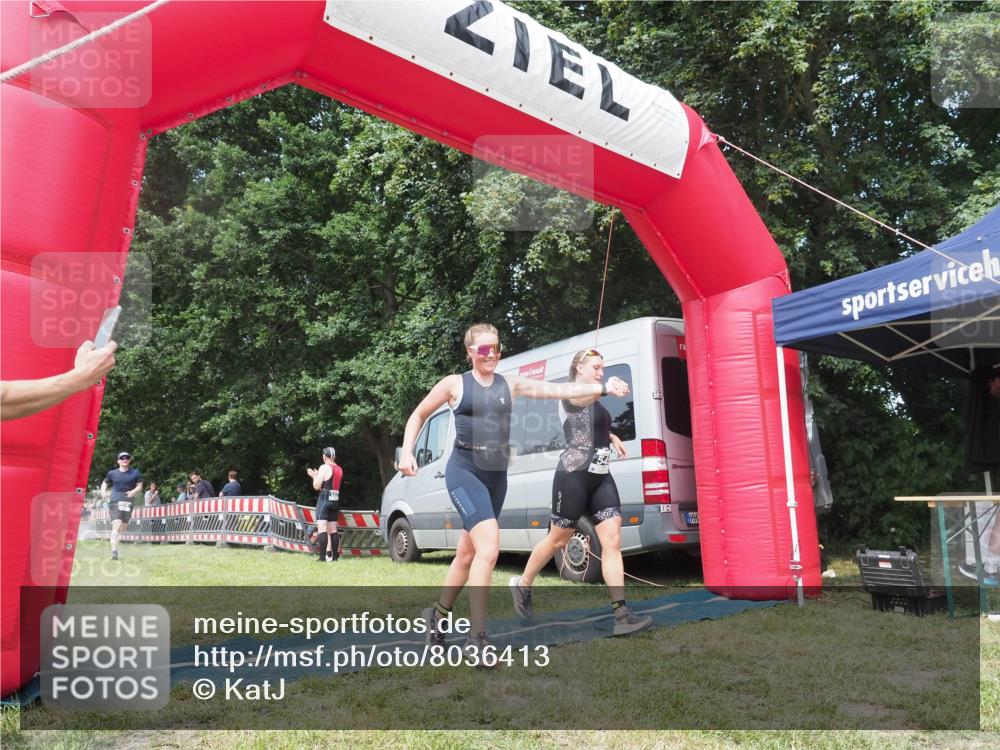15.06.2025 - 27. Vierlanden-Triathlon KatJ http://msf.ph/oto/8036413 15.06.2025 11:25:19 Schwimmen  meine-sportfotos.de