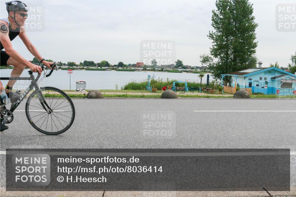 15.06.2025 - 27. Vierlanden-Triathlon H.Heesch http://msf.ph/oto/8036414 15.06.2025 10:48:38 Radfahren 167, 376, 512 meine-sportfotos.de