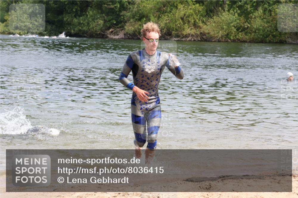 21.06.2025 - 27. Vierlanden-Triathlon Lena Gebhardt http://msf.ph/oto/8036415 15.06.2025 11:57:54 Schwimmen 984, 985, 986, 987, 988 meine-sportfotos.de