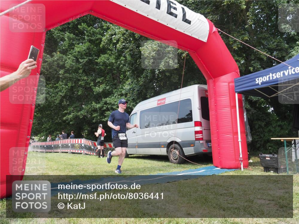 15.06.2025 - 27. Vierlanden-Triathlon KatJ http://msf.ph/oto/8036441 15.06.2025 11:25:22 Schwimmen  meine-sportfotos.de