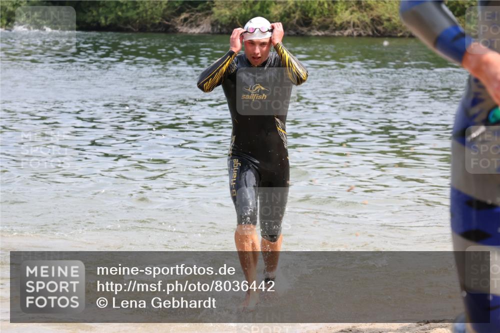 21.06.2025 - 27. Vierlanden-Triathlon Lena Gebhardt http://msf.ph/oto/8036442 15.06.2025 11:57:57 Schwimmen 984, 985, 986, 987, 988 meine-sportfotos.de