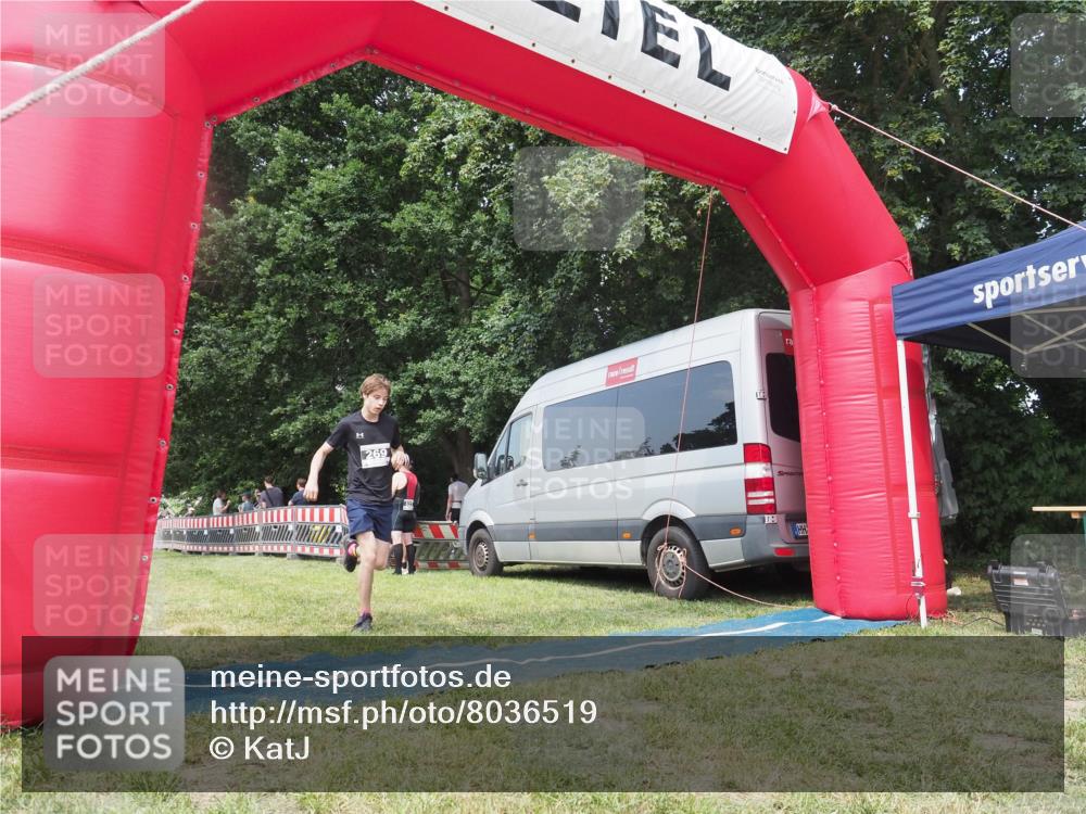15.06.2025 - 27. Vierlanden-Triathlon KatJ http://msf.ph/oto/8036519 15.06.2025 11:25:30 Schwimmen  meine-sportfotos.de